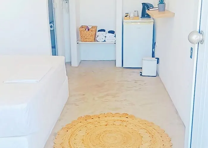 Thea Ливадакия